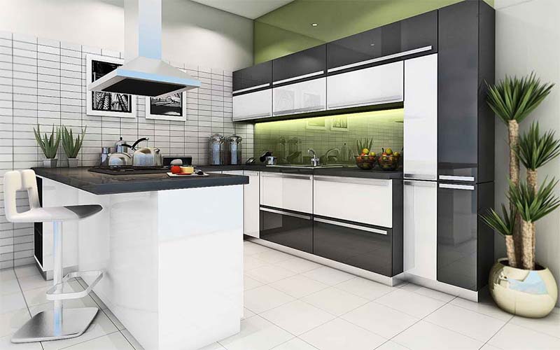 آشپزخانه با ترتیب مثلث طلایی که بهینه‌سازی فضا را نشان می‌دهد.